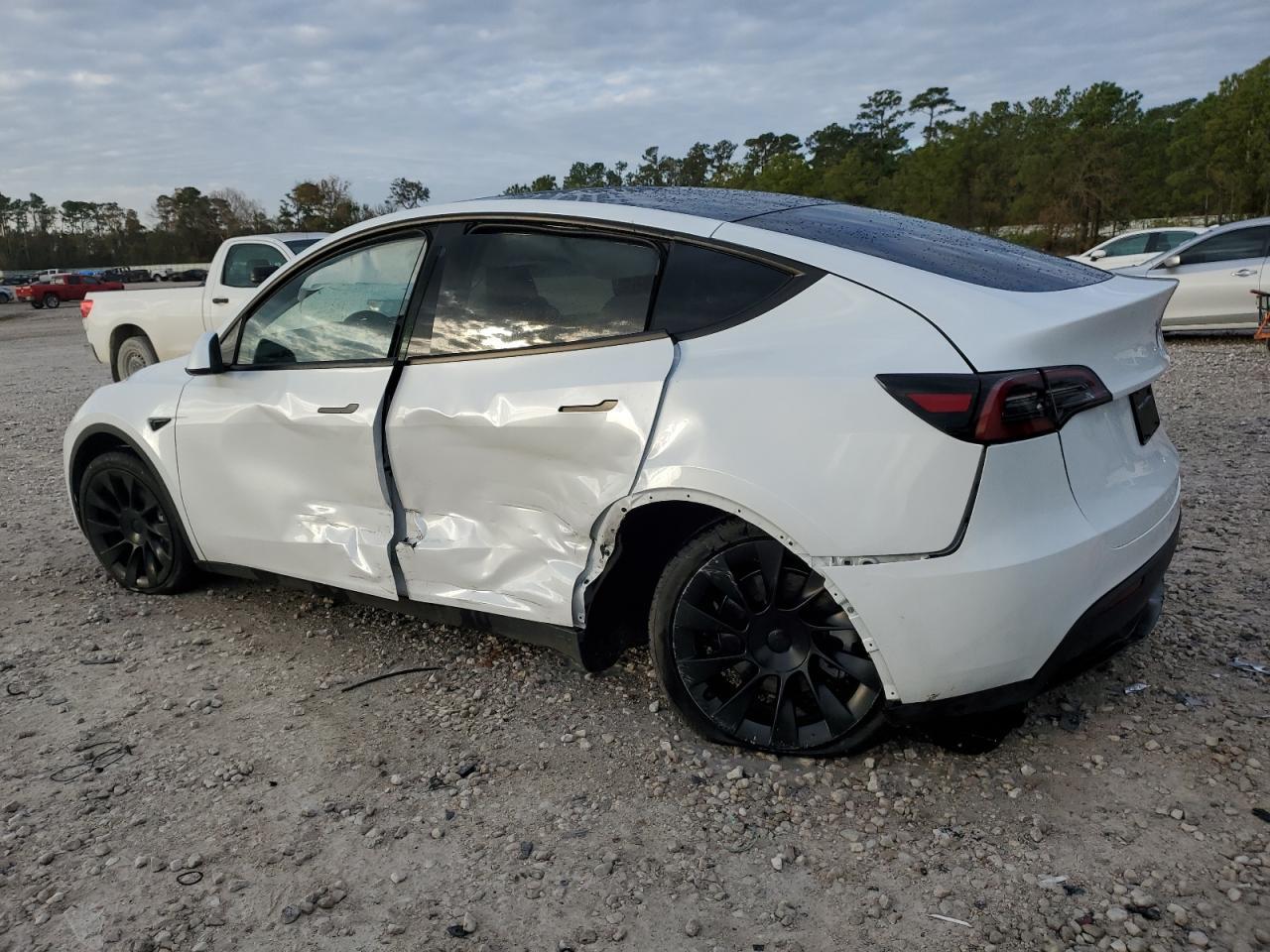 2023 TESLA MODEL Y - Фото 2
