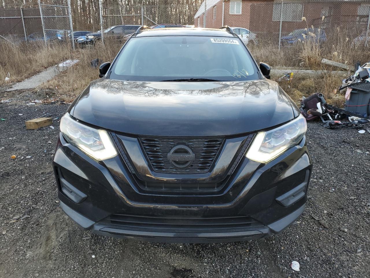 2017 NISSAN ROGUE SV - Image 5