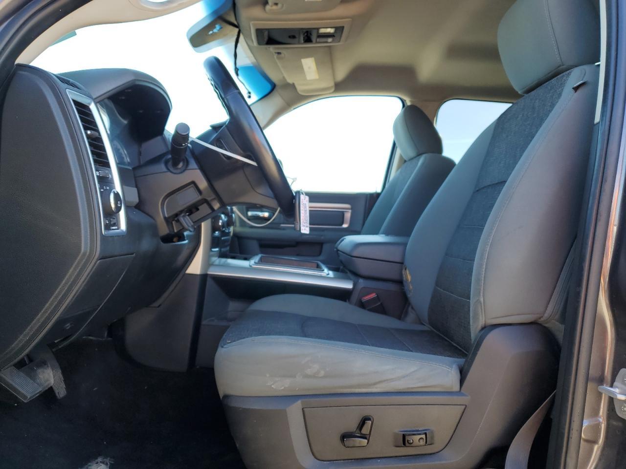 2015 RAM 1500 SLT - Image 7