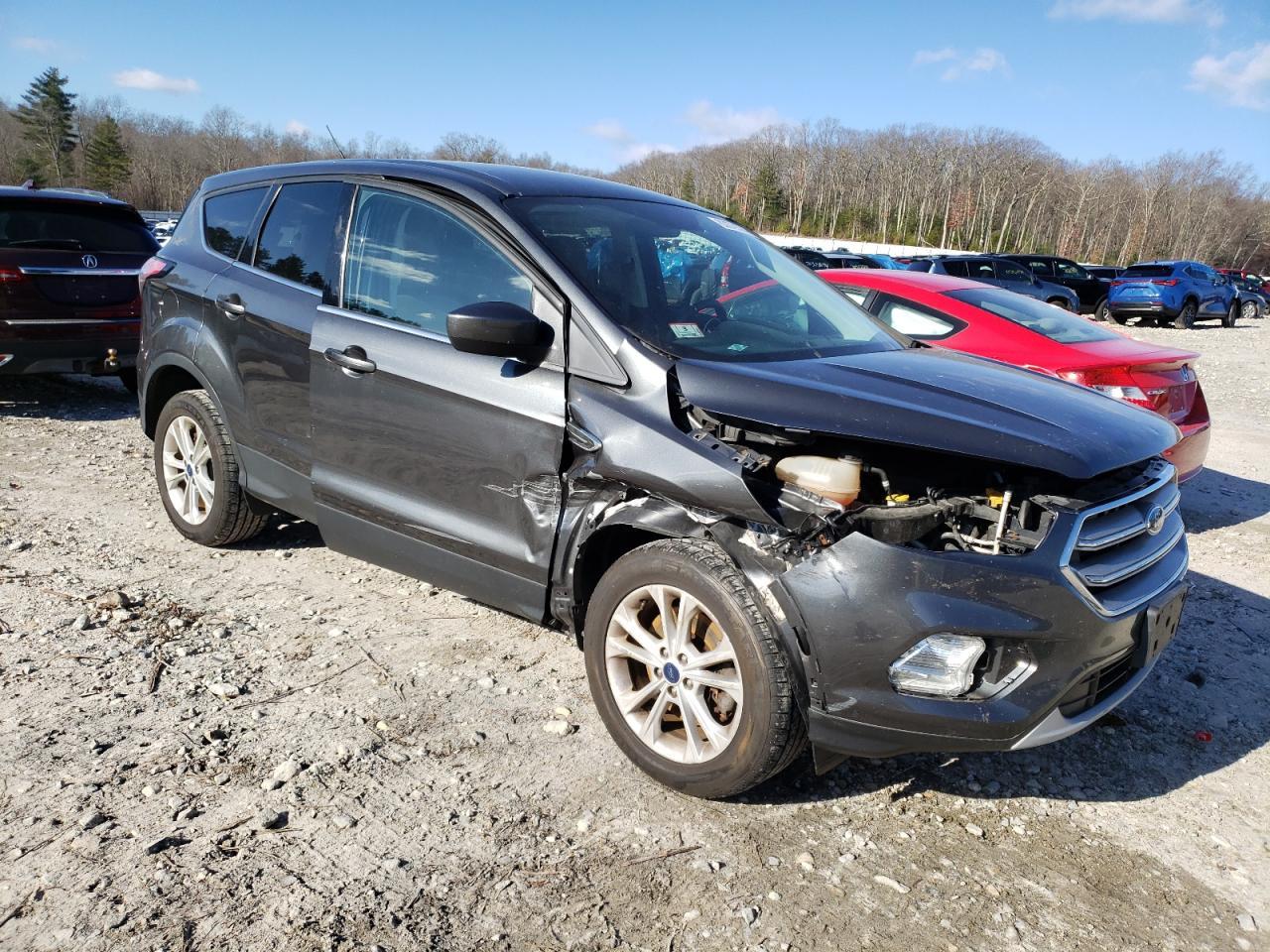 2017 FORD ESCAPE SE - Image 4