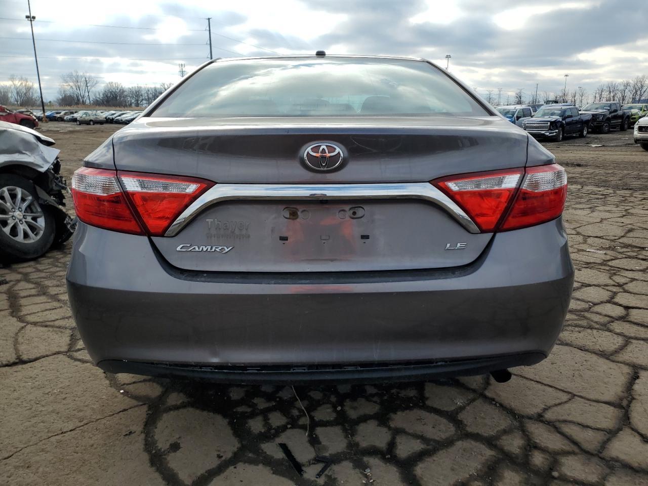 2017 TOYOTA CAMRY LE - Image 6