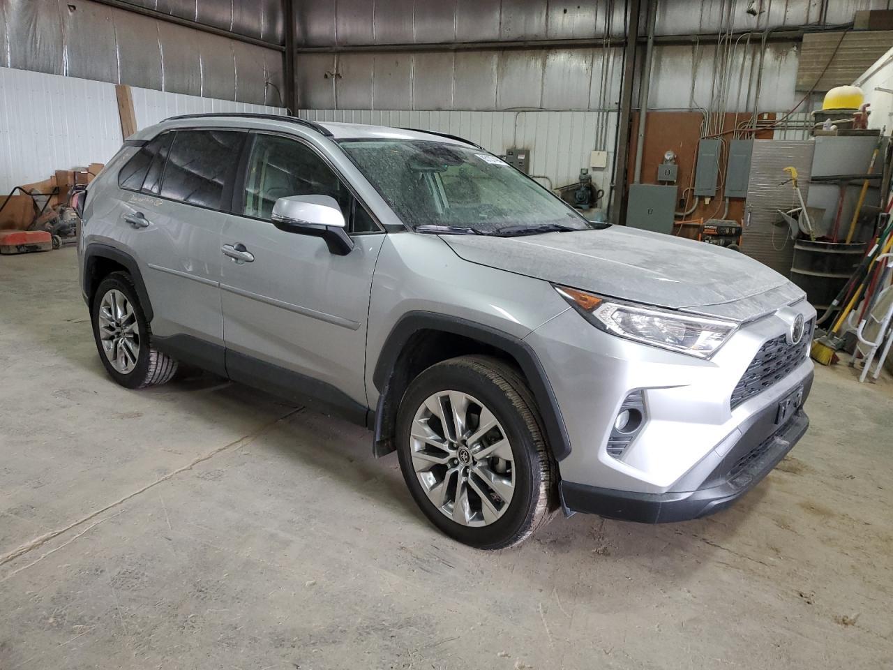 2019 TOYOTA RAV4 XLE P - Image 4