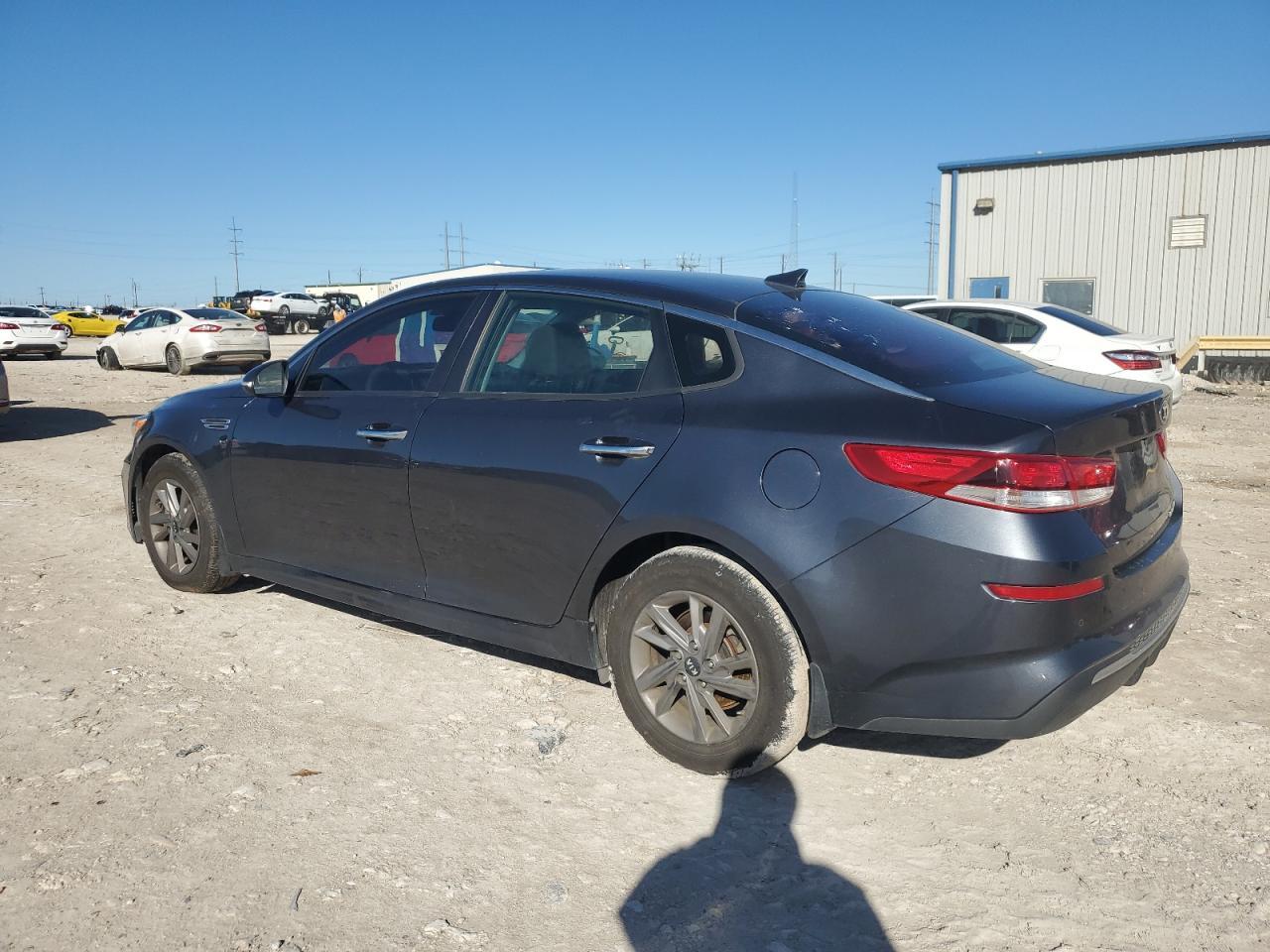 2020 KIA OPTIMA LX - Фото 2
