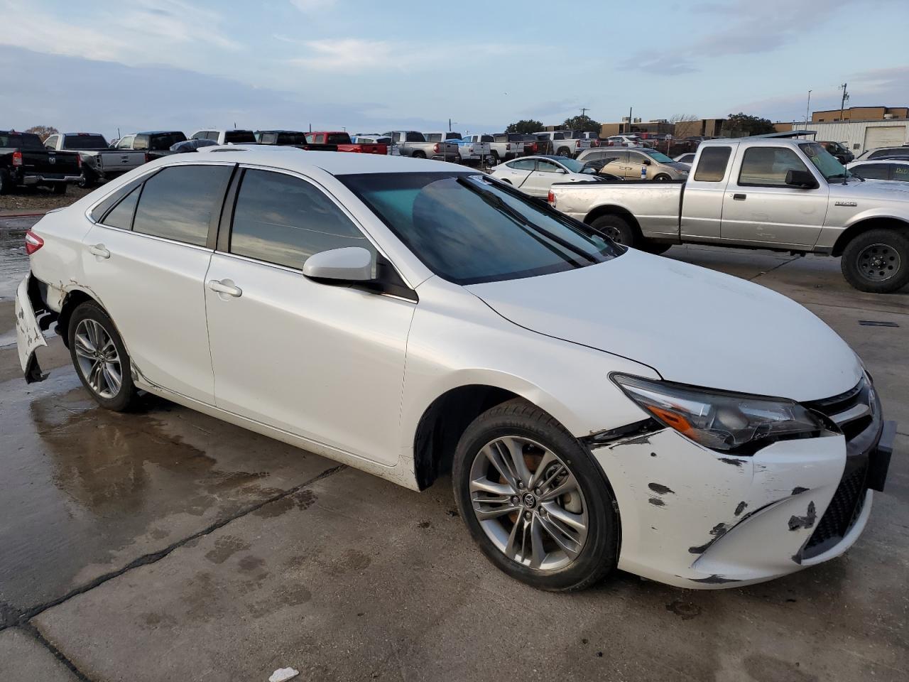 2017 TOYOTA CAMRY LE - Фото 4