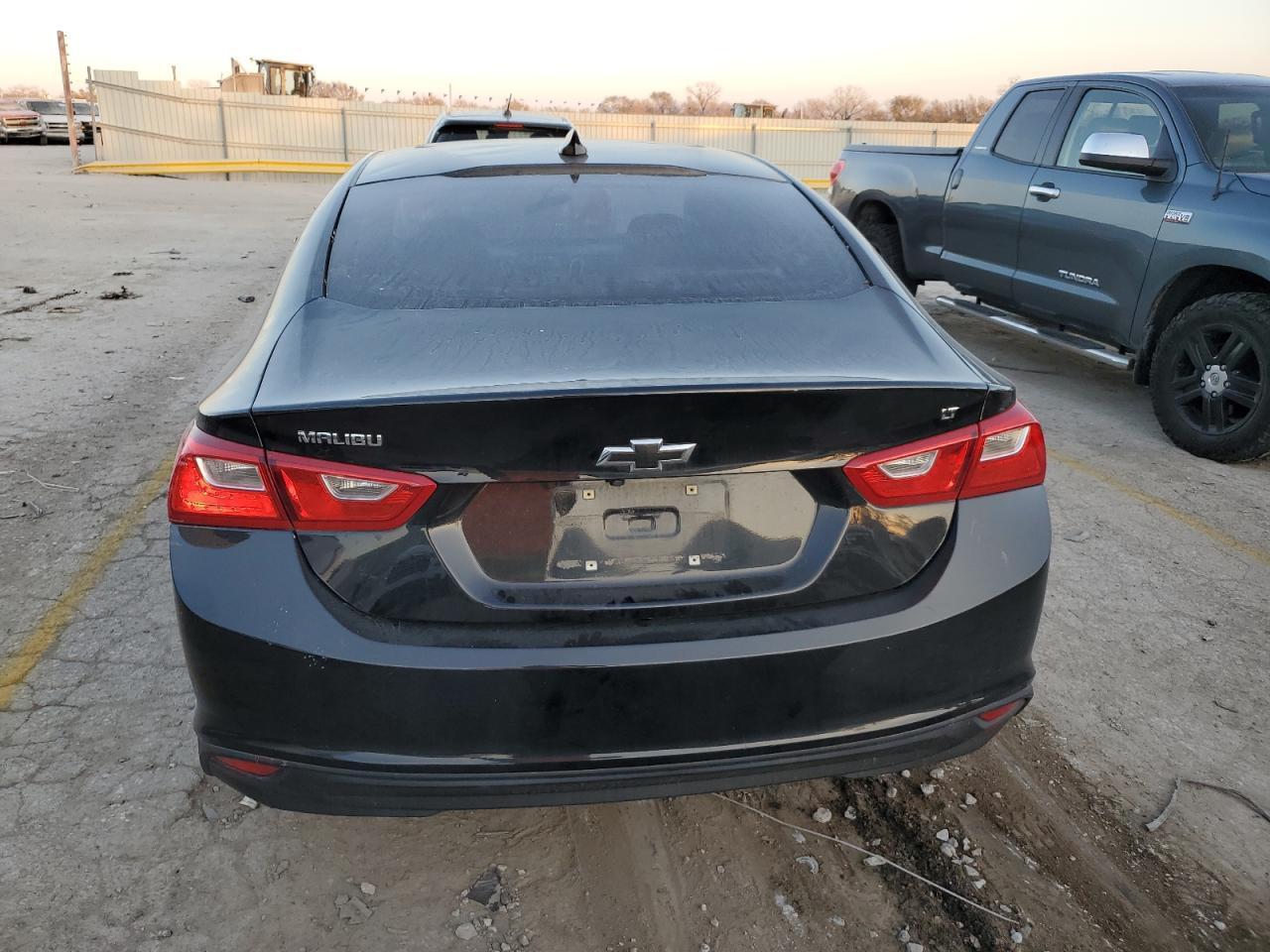 2017 CHEVROLET MALIBU LT - Image 6