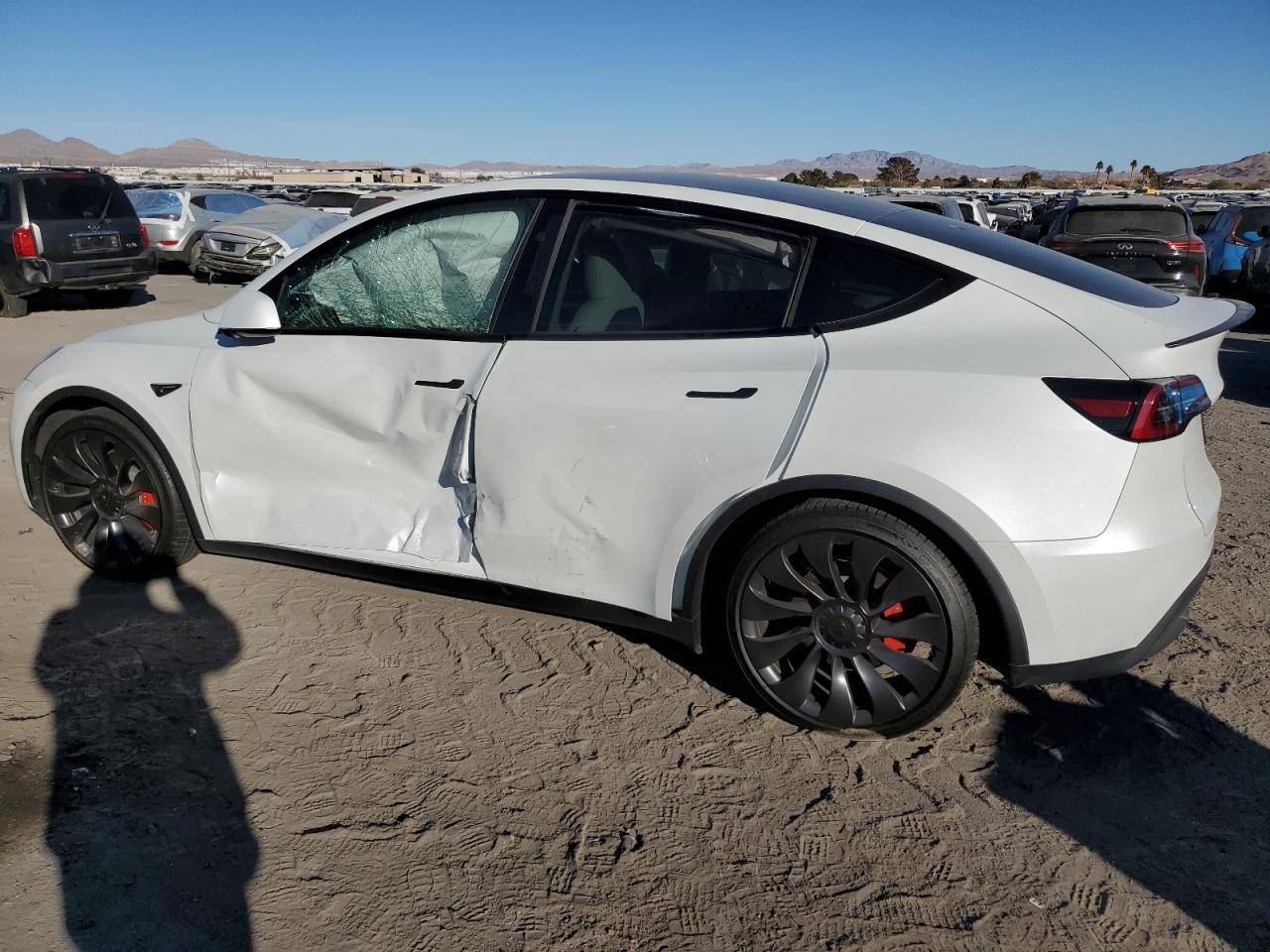 2023 TESLA MODEL Y - Фото 2