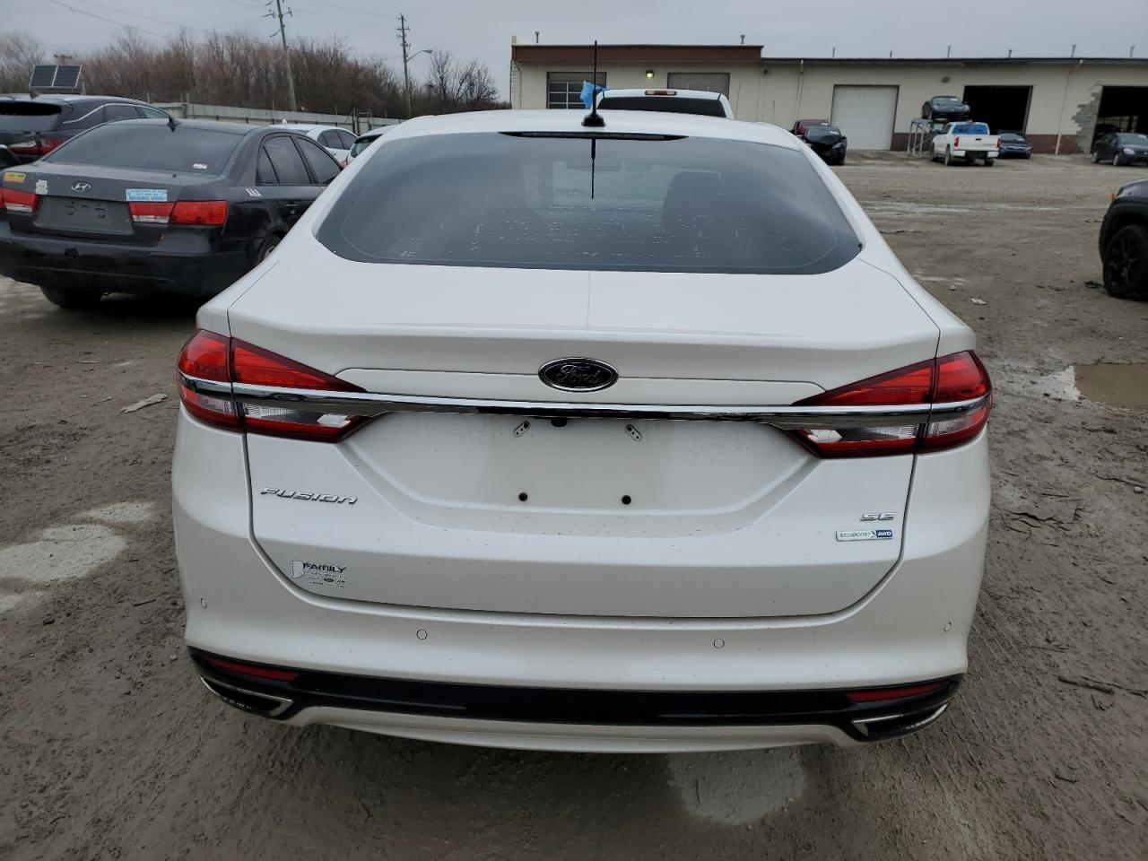 2017 FORD FUSION SE - Image 6