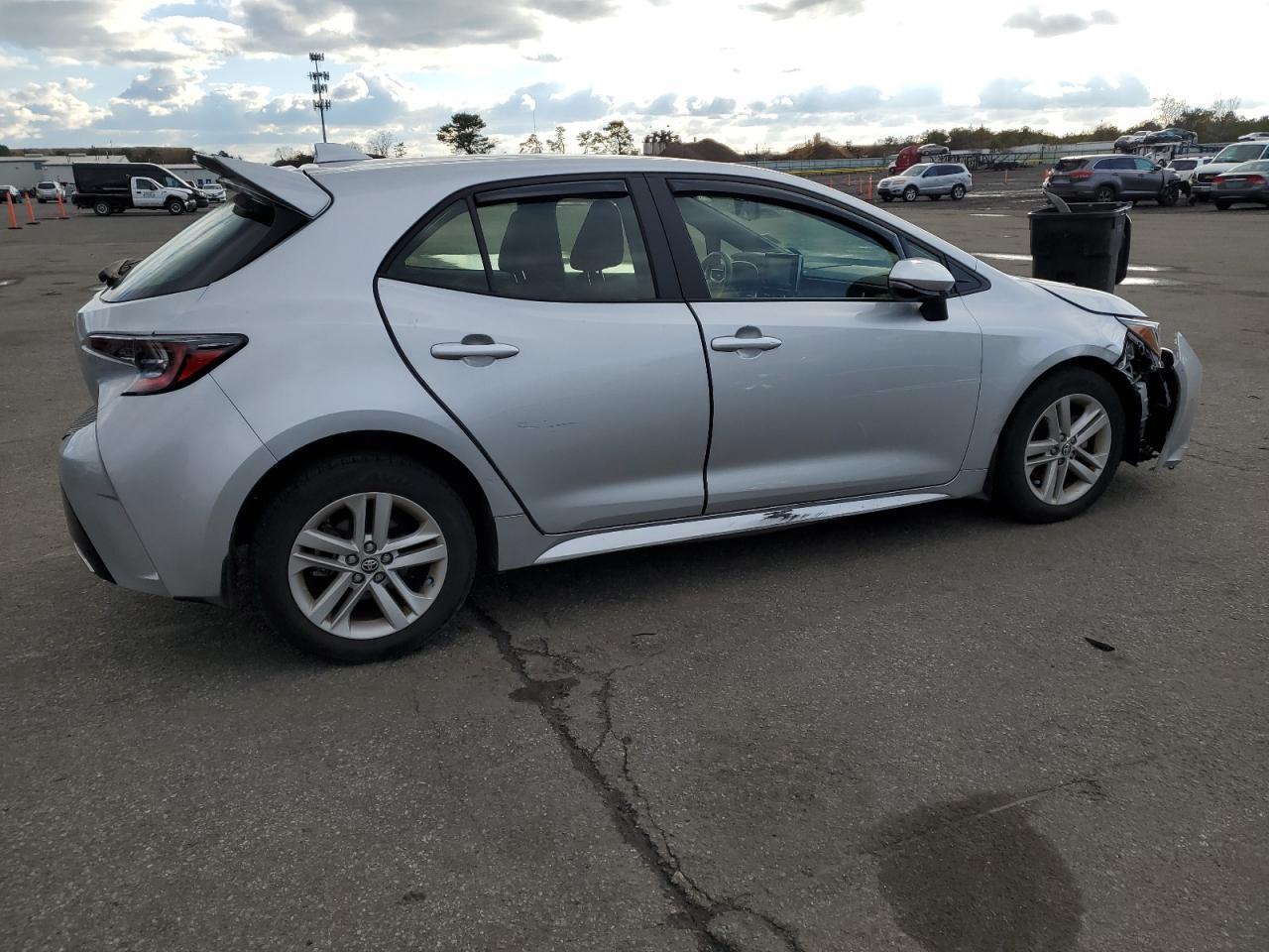 2022 TOYOTA COROLLA SE - Фото 3