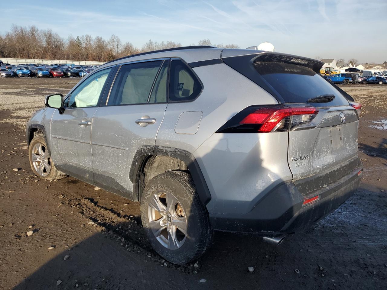 2022 TOYOTA RAV4 XLE - Image 2