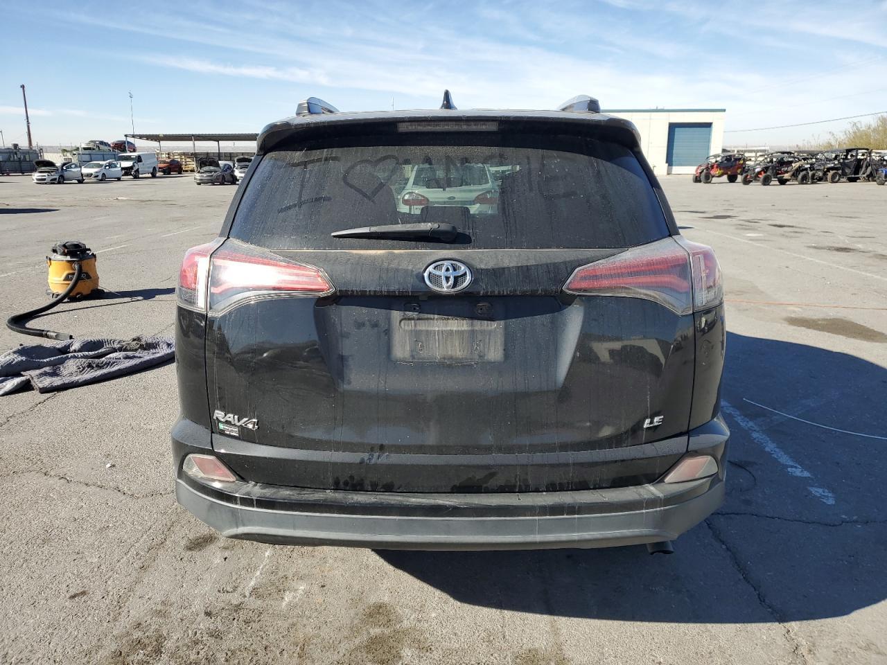 2016 TOYOTA RAV4 LE - Фото 6