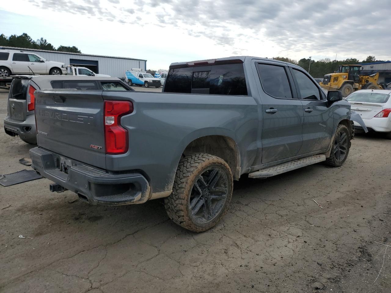 2019 CHEVROLET SILVERADO - Фото 3
