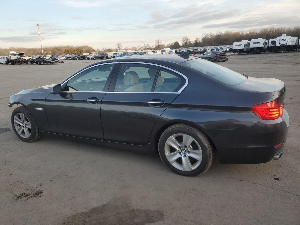2013 BMW 528 XI - Image 2