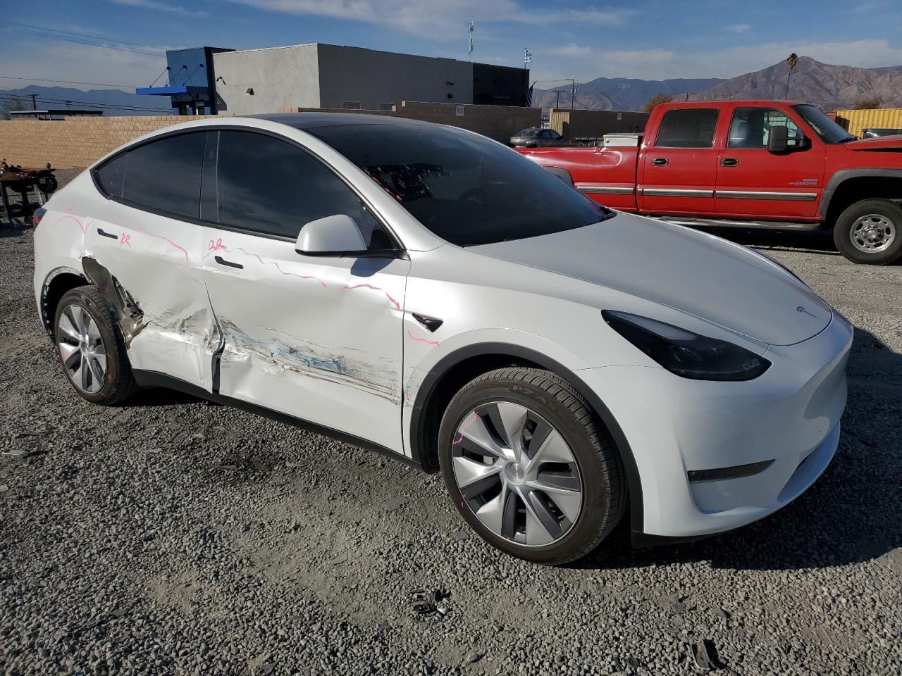 2023 TESLA MODEL Y - Фото 4