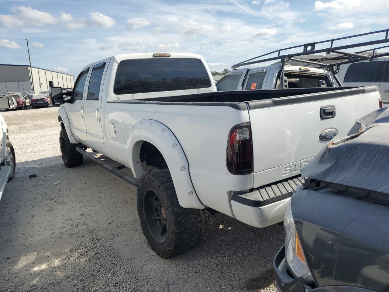 2011 FORD F350 SUPER - Image 2