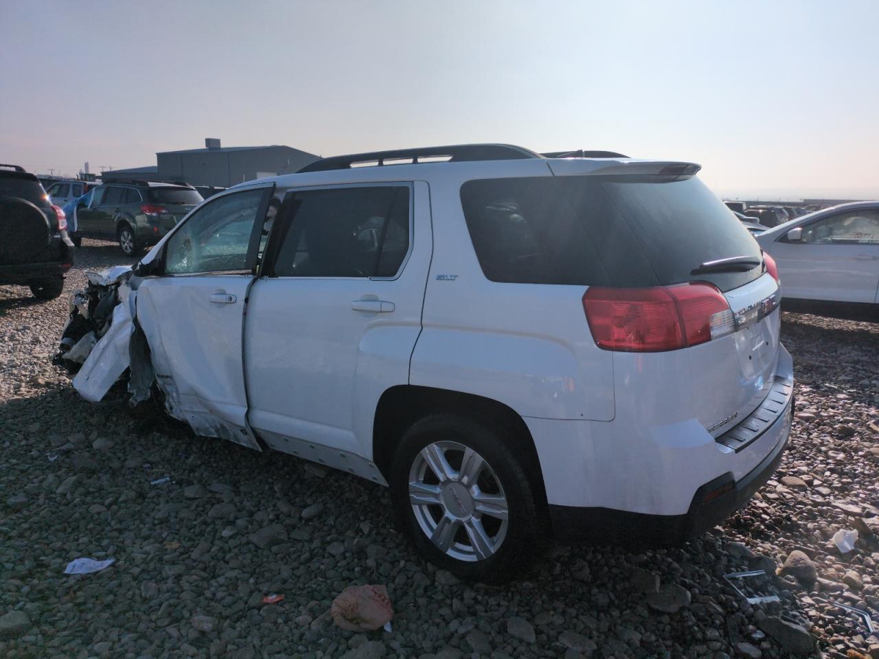 2014 GMC TERRAIN SL - Image 2