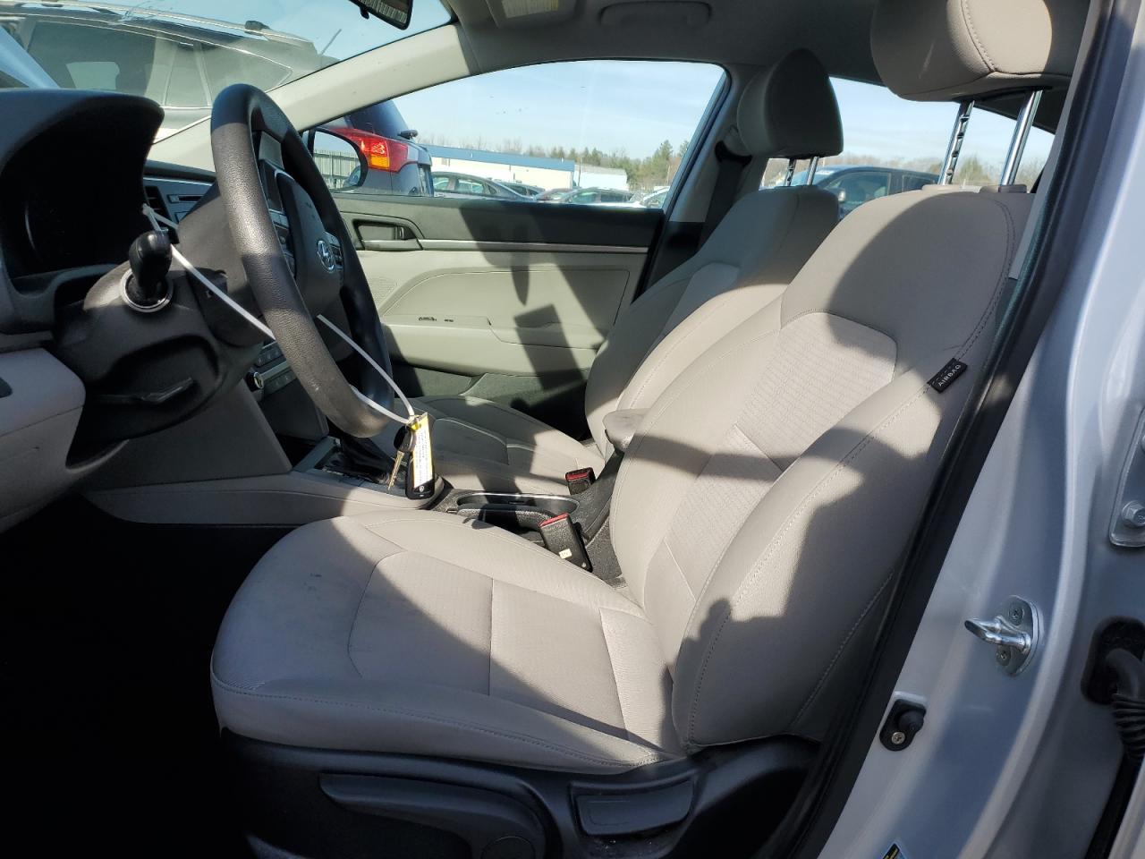 2017 HYUNDAI ELANTRA SE - Фото 7