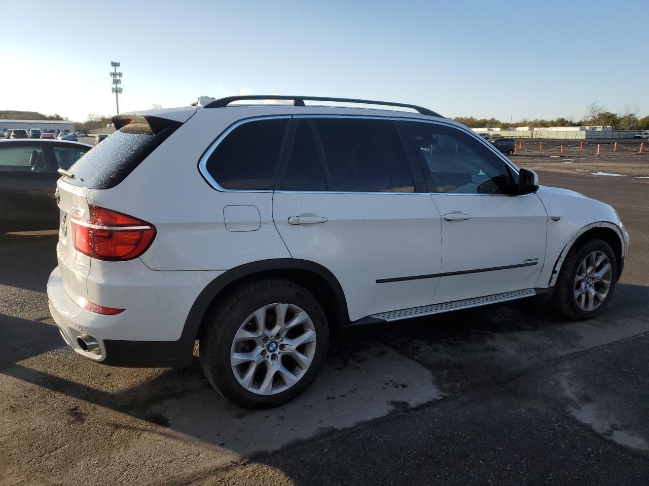 2013 BMW X5 XDRIVE3 - Image 3