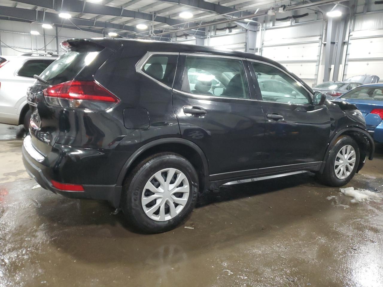 2018 NISSAN ROGUE S - Фото 3