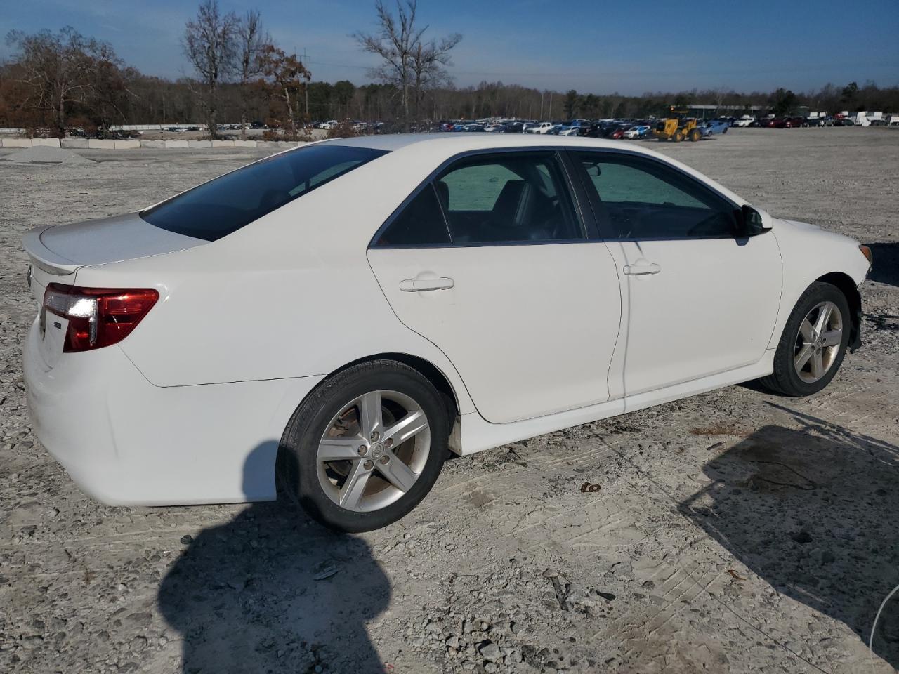 2014 TOYOTA CAMRY L - Image 3