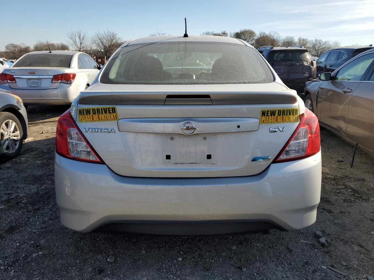 2016 NISSAN VERSA S - Image 6