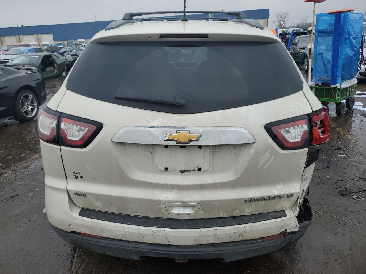 2015 CHEVROLET TRAVERSE L - Фото 6