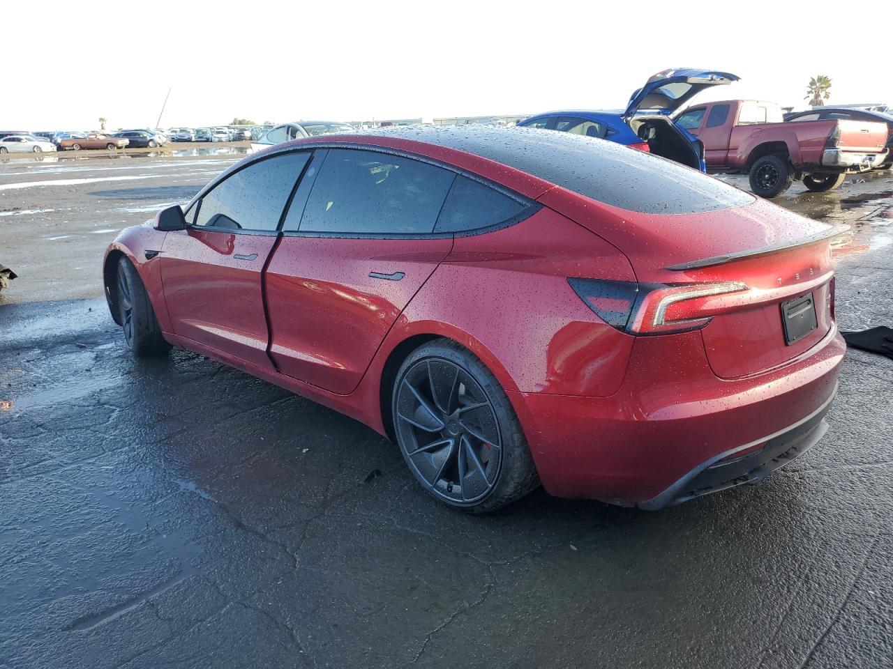 2024 TESLA MODEL 3 - Фото 2