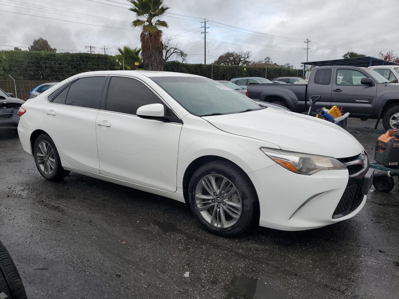 2016 TOYOTA CAMRY LE - Image 4