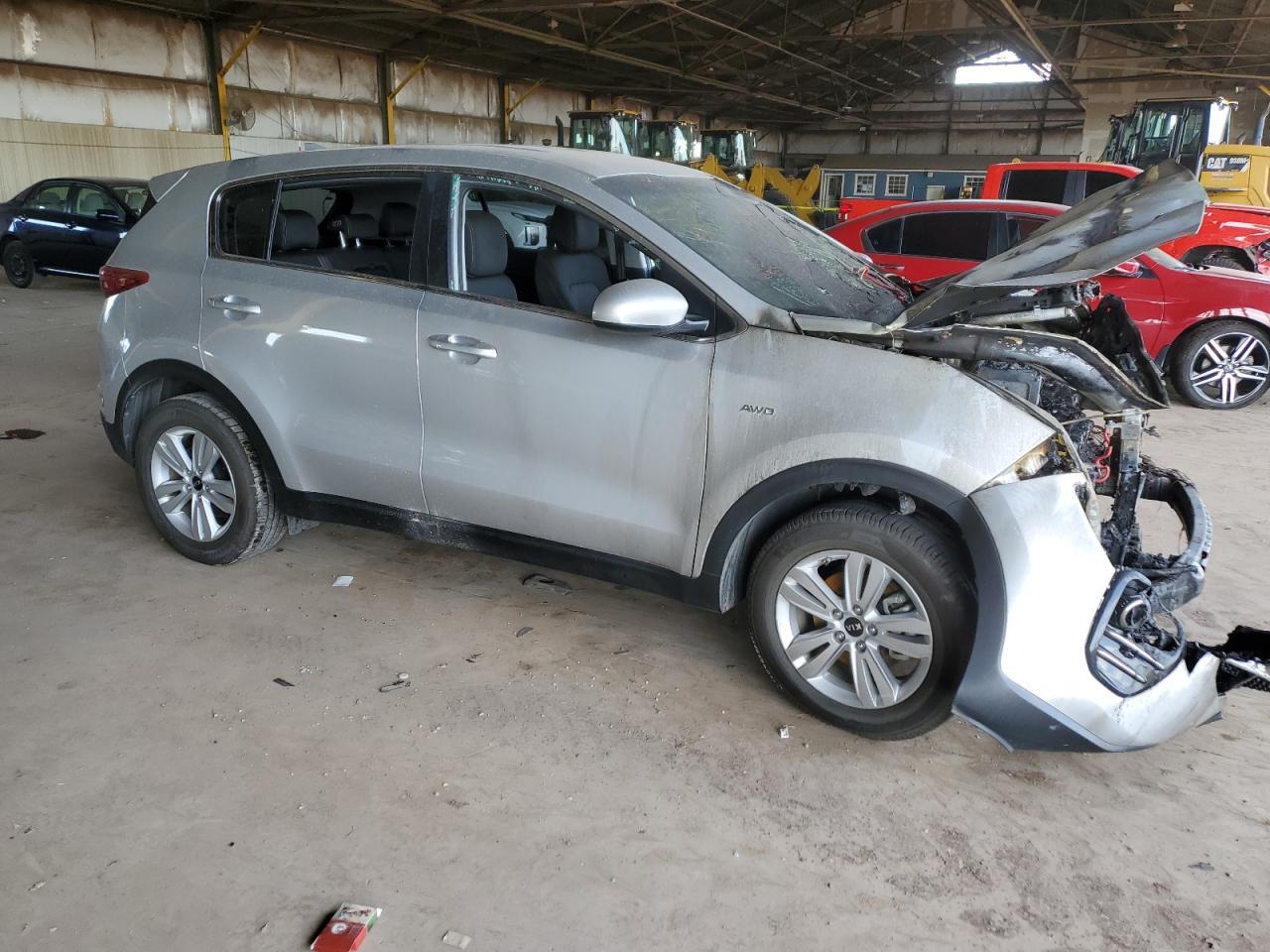 2017 KIA SPORTAGE L - Image 4