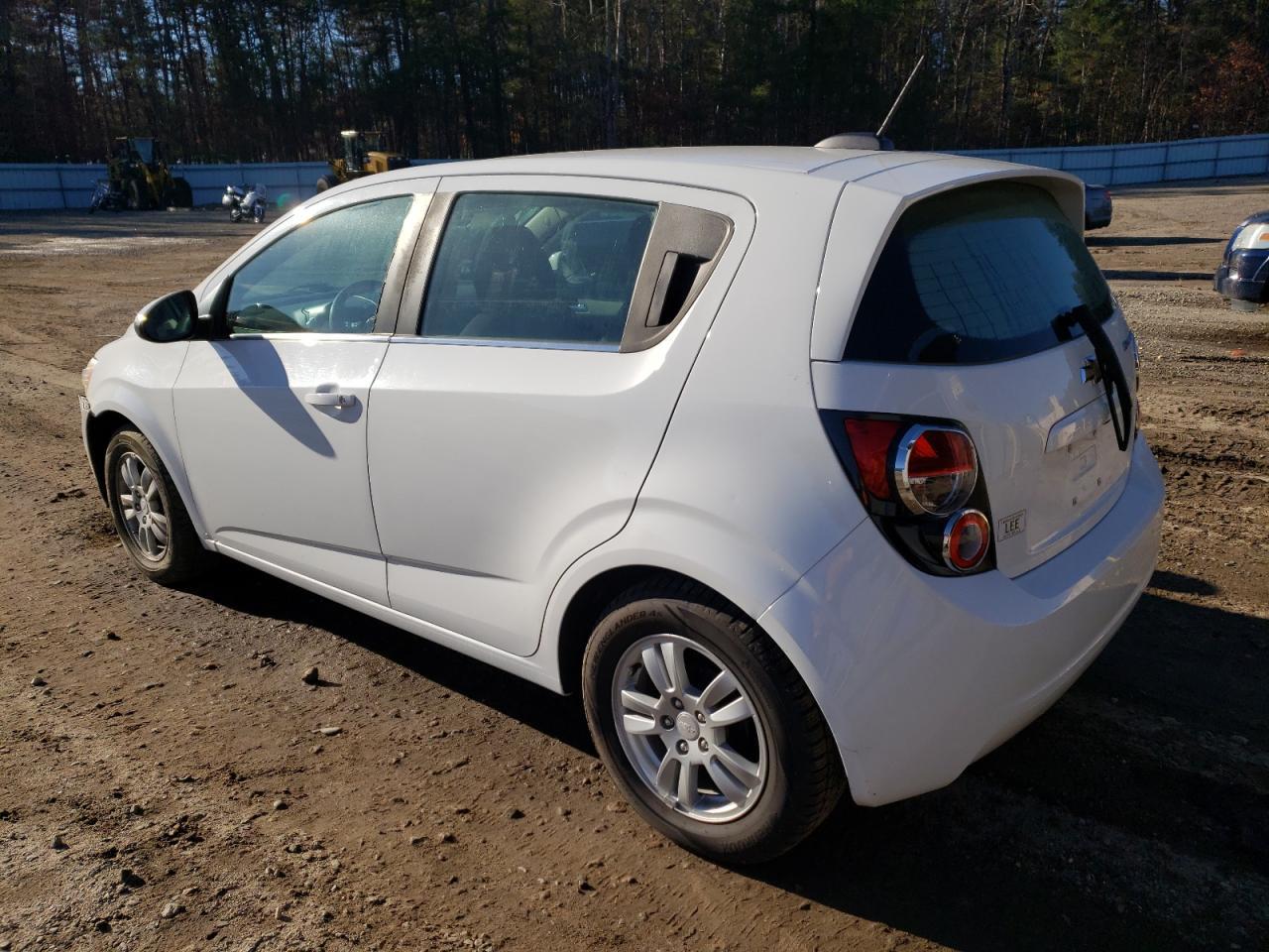 2016 CHEVROLET SONIC LT - Image 2