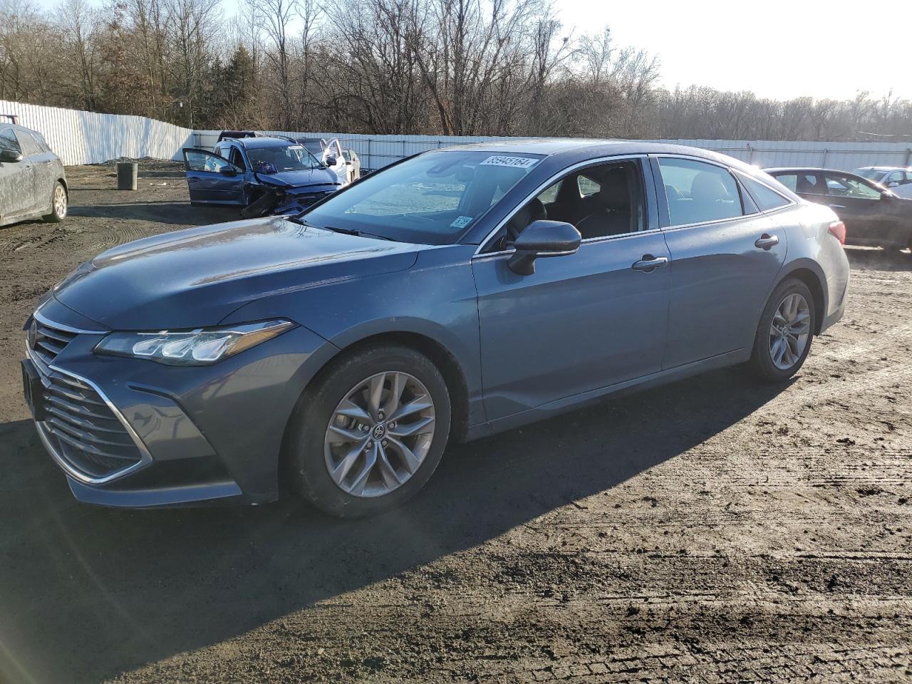 2022 TOYOTA AVALON XLE
