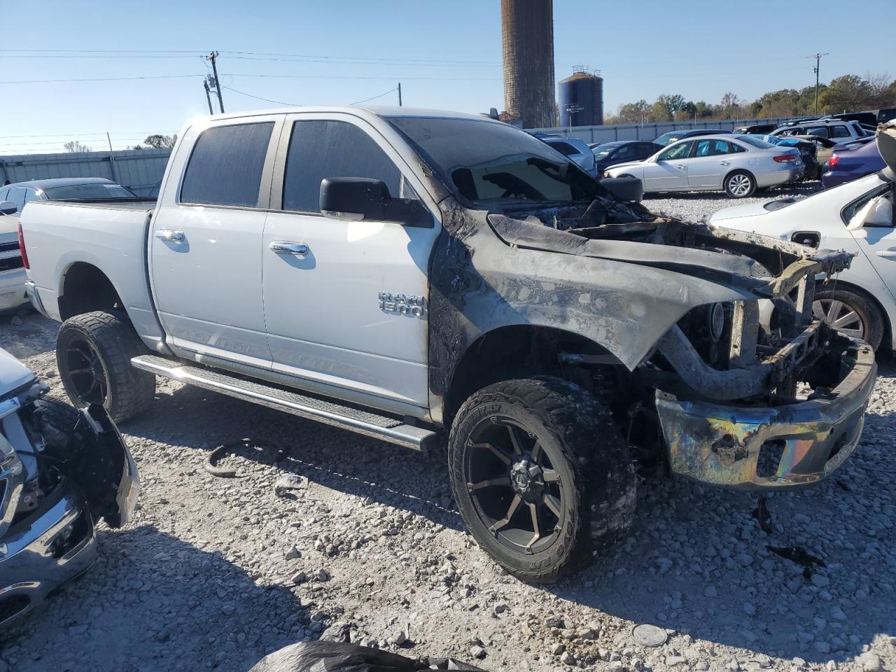 2017 RAM 1500 SLT - Image 4