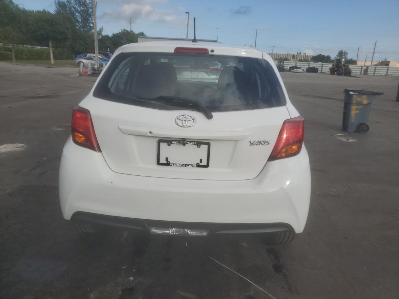 2017 TOYOTA YARIS L - Фото 6
