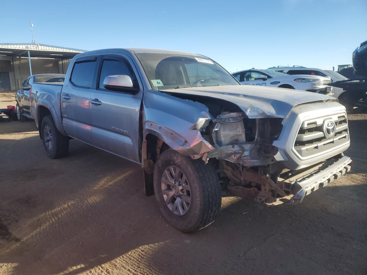 2017 TOYOTA TACOMA DOU - Фото 4