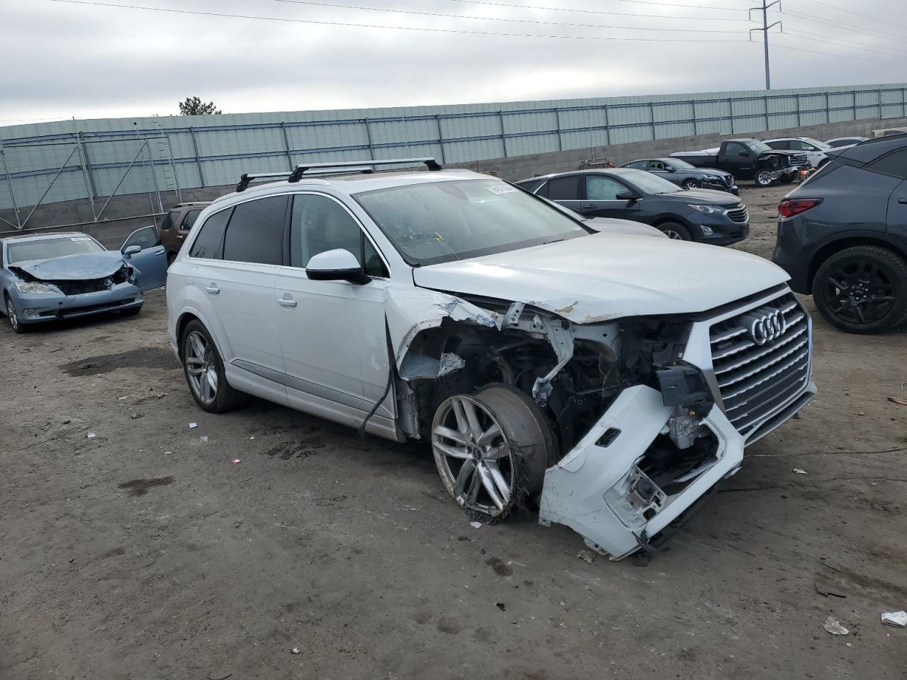 2017 AUDI Q7 PRESTIG - Image 4