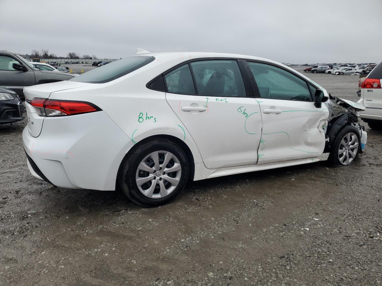 2021 TOYOTA COROLLA LE - Фото 3