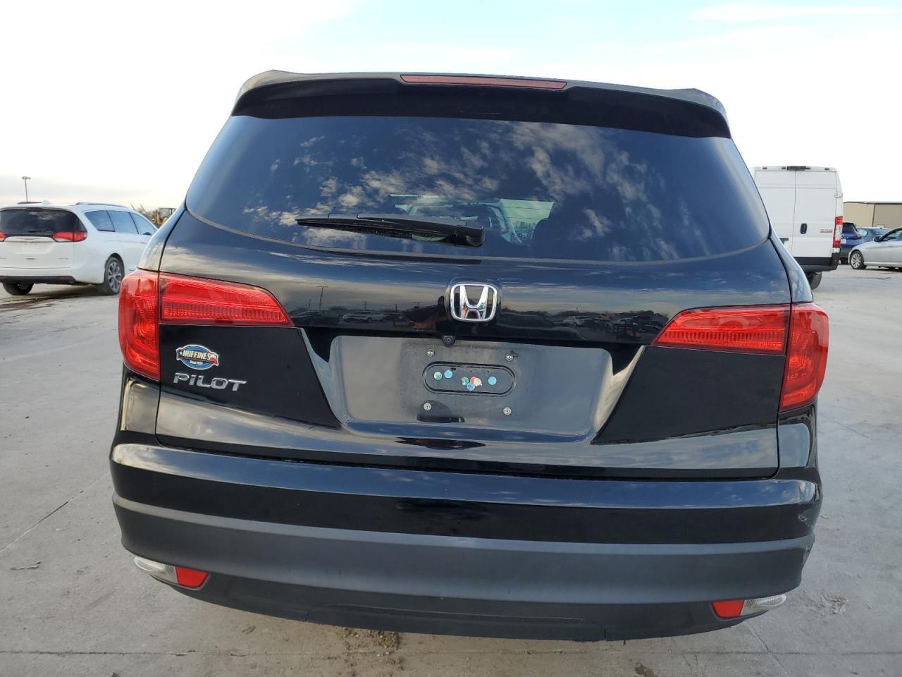 2017 HONDA PILOT EXL - Image 6