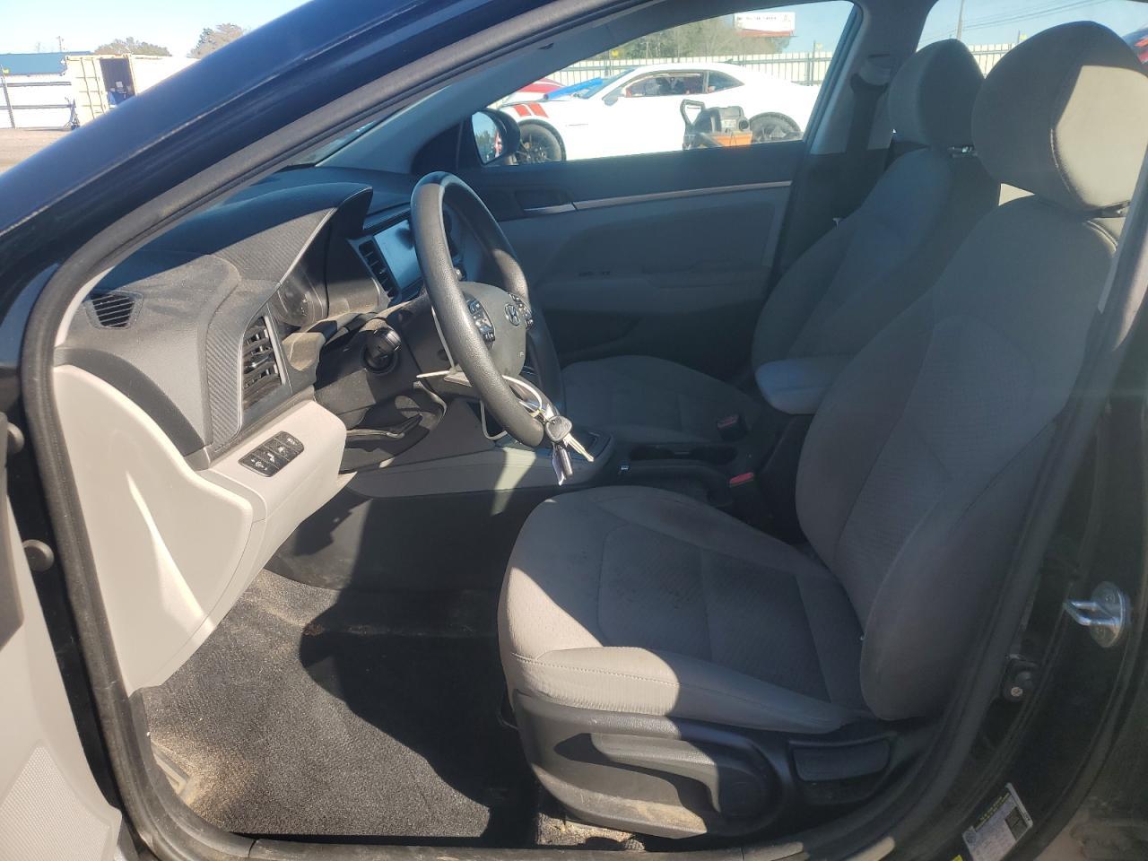 2019 HYUNDAI ELANTRA SE - Фото 7