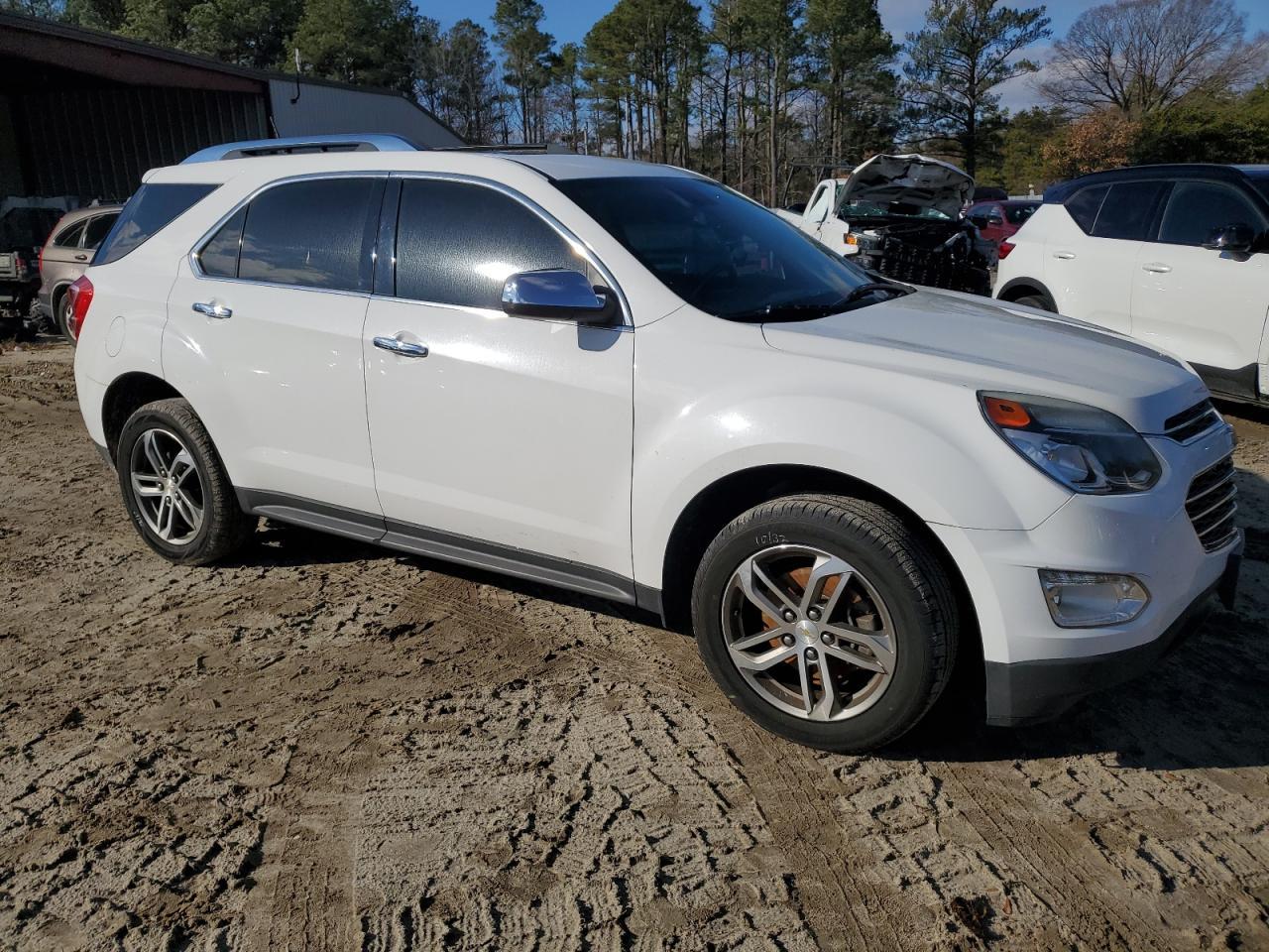 2016 CHEVROLET EQUINOX LT - Image 4