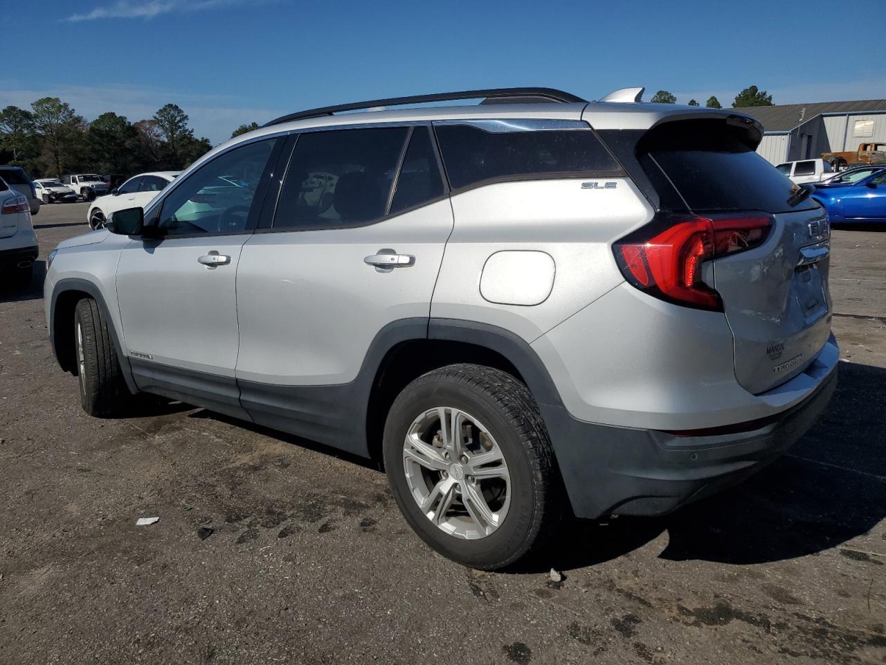 2018 GMC TERRAIN SL - Image 2