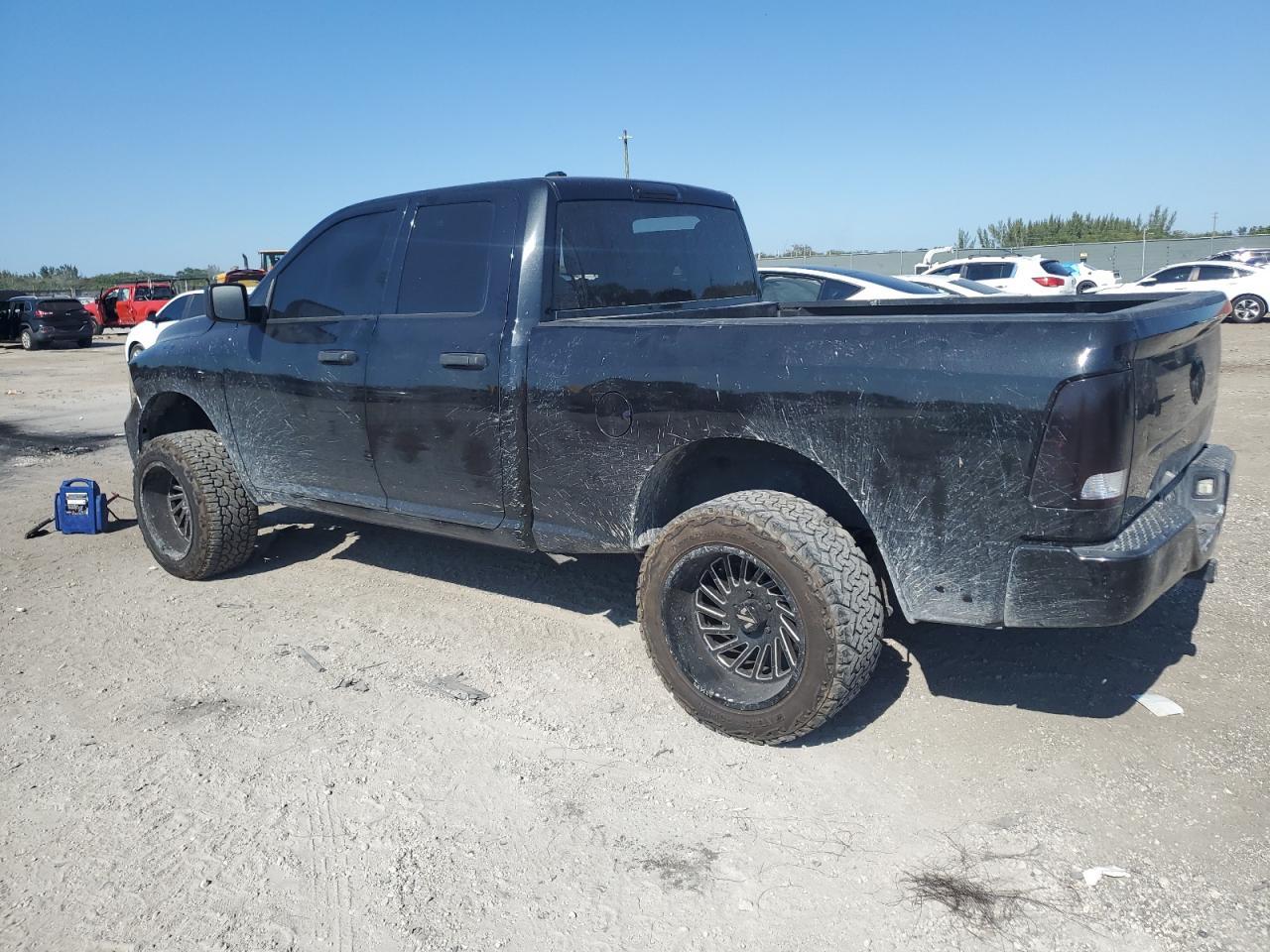 2018 RAM 1500 ST - Image 2
