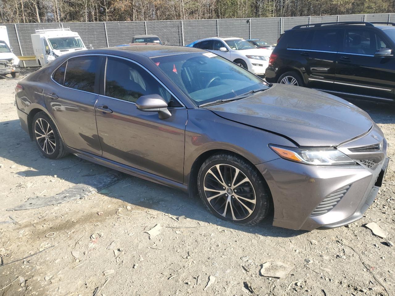 2018 TOYOTA CAMRY L - Image 4