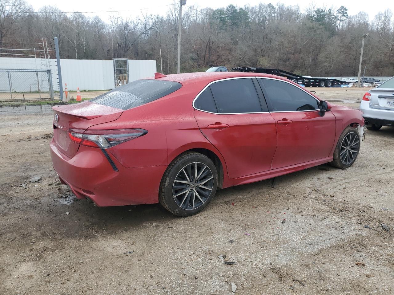 2021 TOYOTA CAMRY SE - Image 3