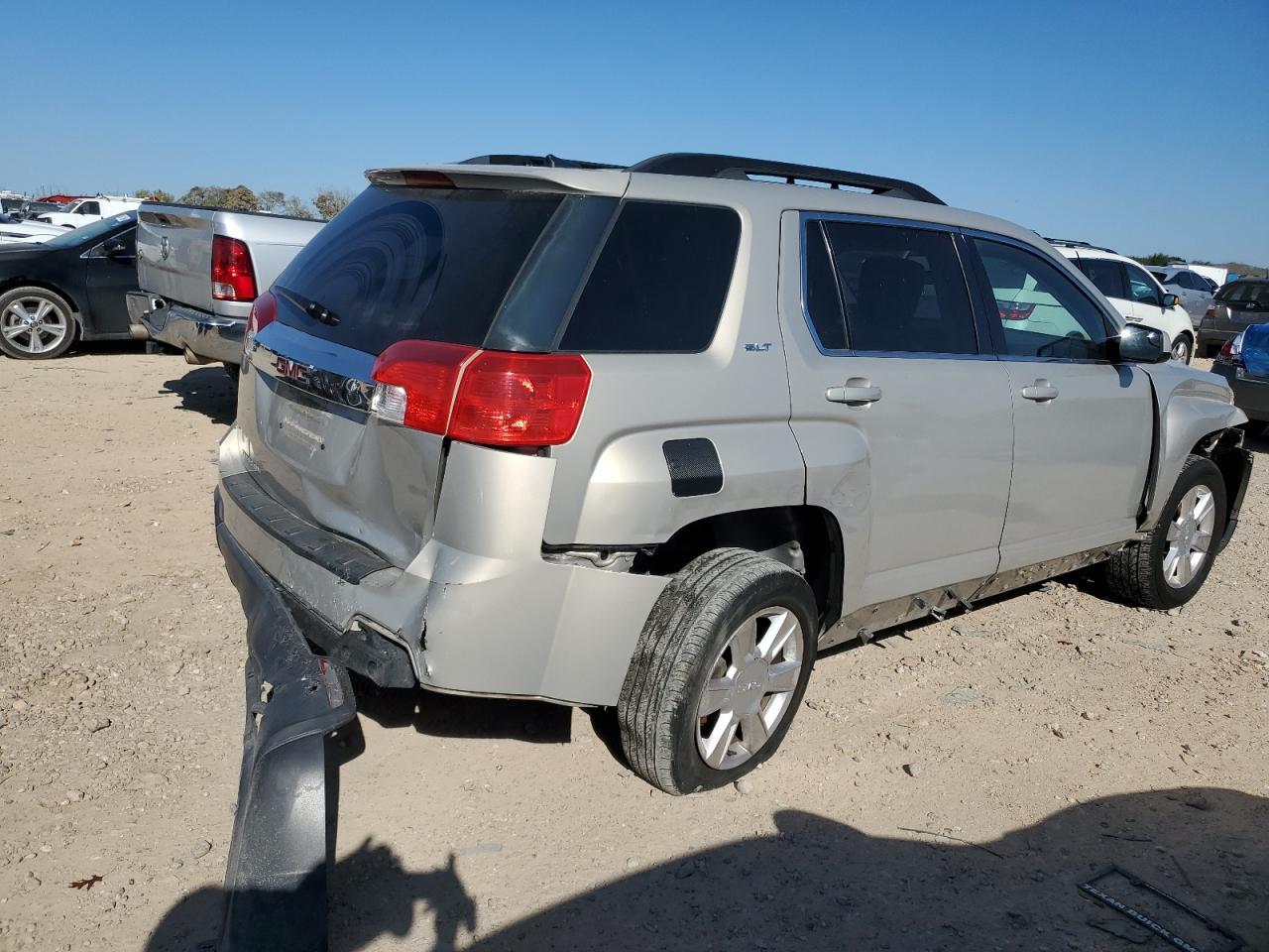2012 GMC TERRAIN SL - Image 3