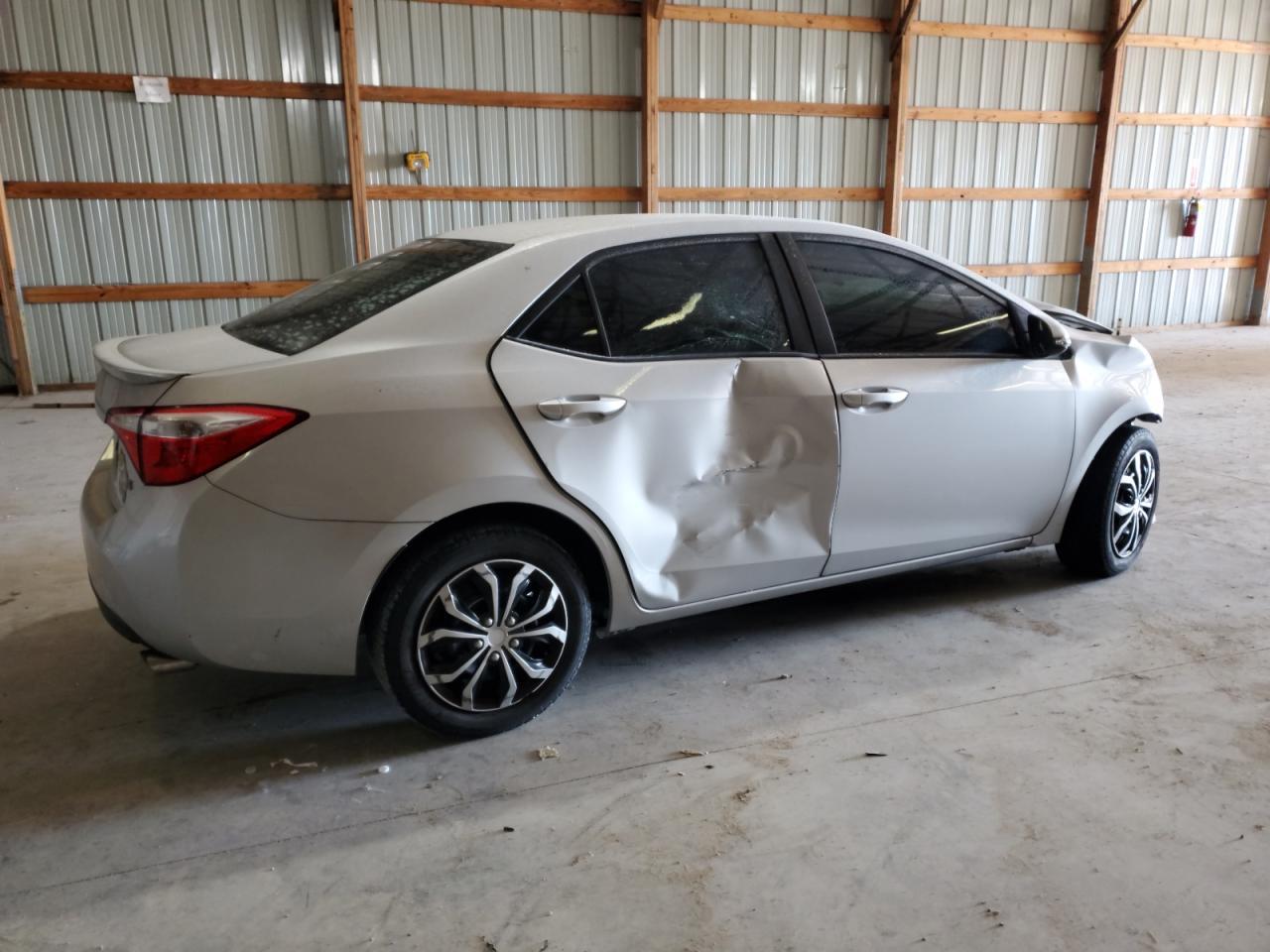 2015 TOYOTA COROLLA L - Фото 3