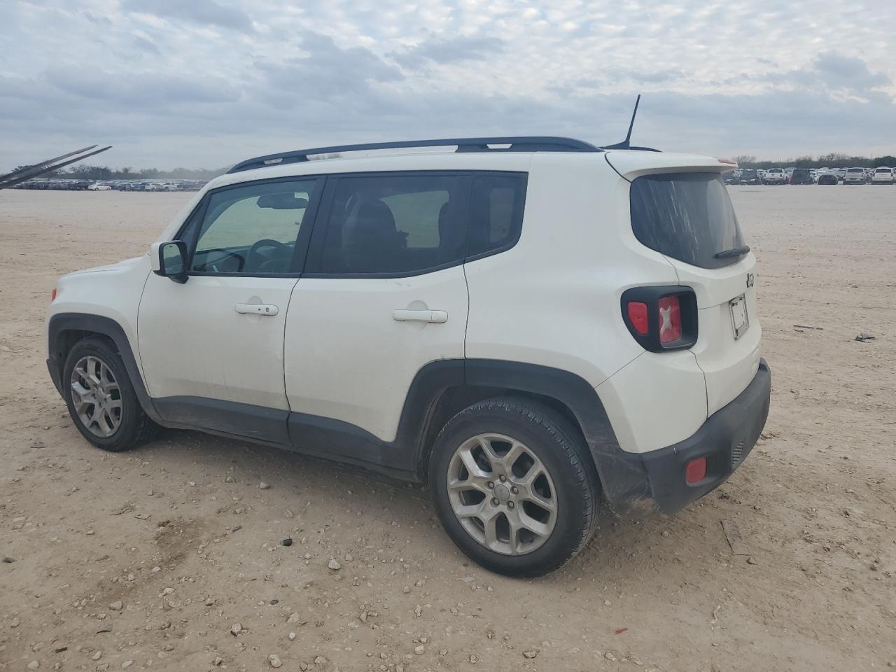 2018 JEEP RENEGADE L - Image 2