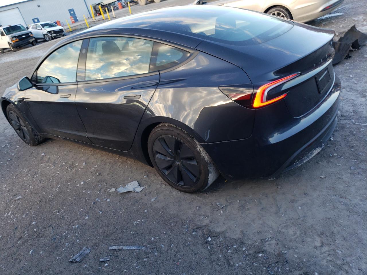 2024 TESLA MODEL 3 - Image 2
