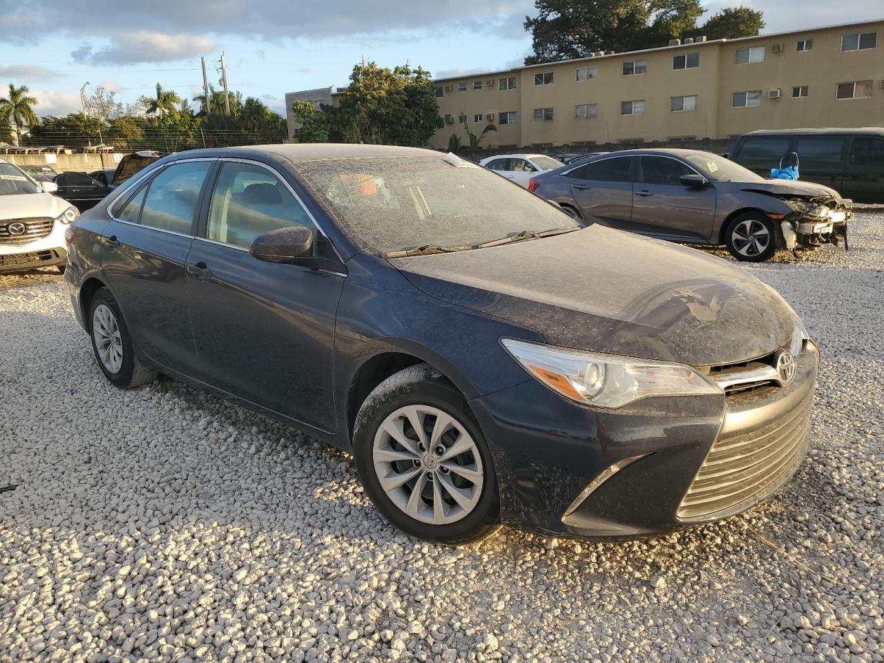 2015 TOYOTA CAMRY LE - Фото 4