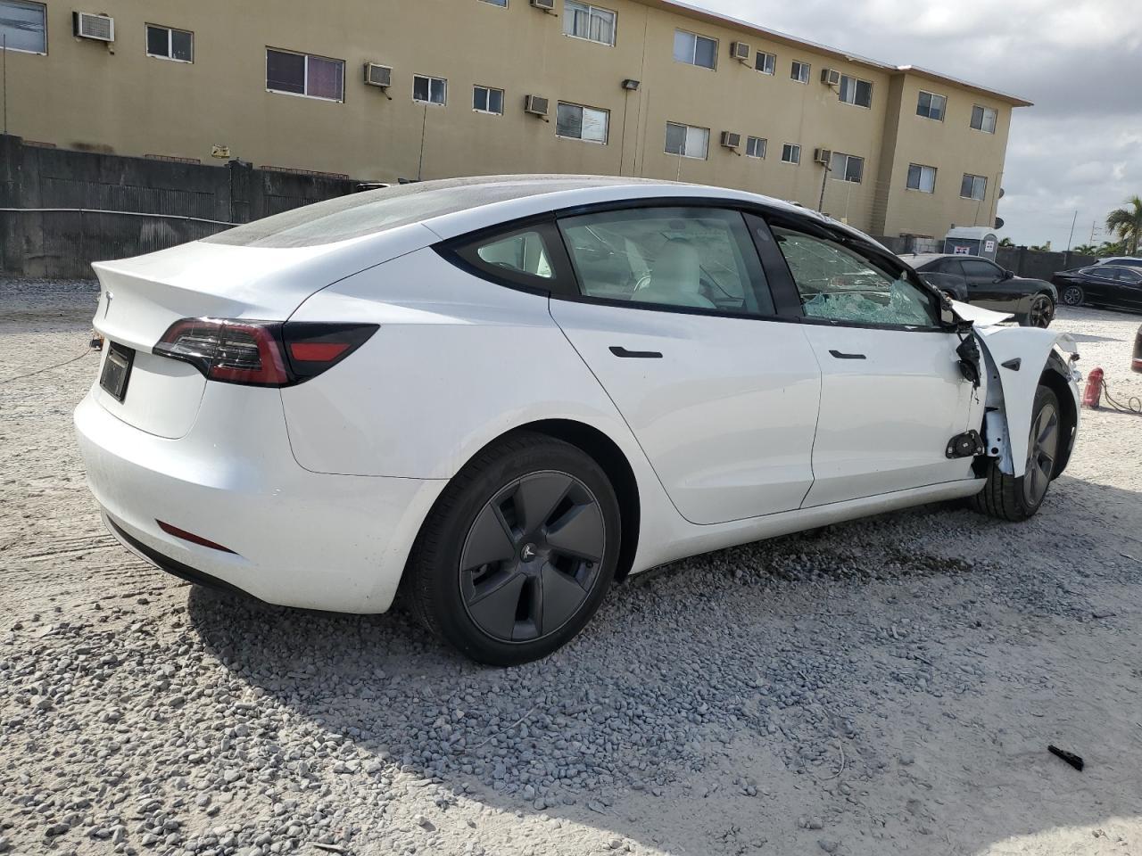 2023 TESLA MODEL 3 - Фото 3