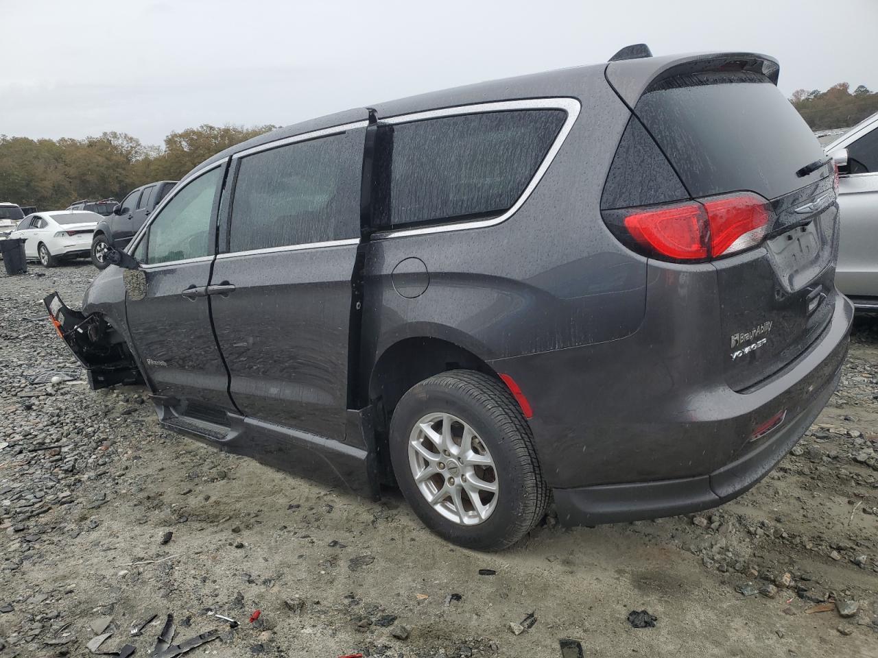2022 CHRYSLER VOYAGER LX - Фото 2