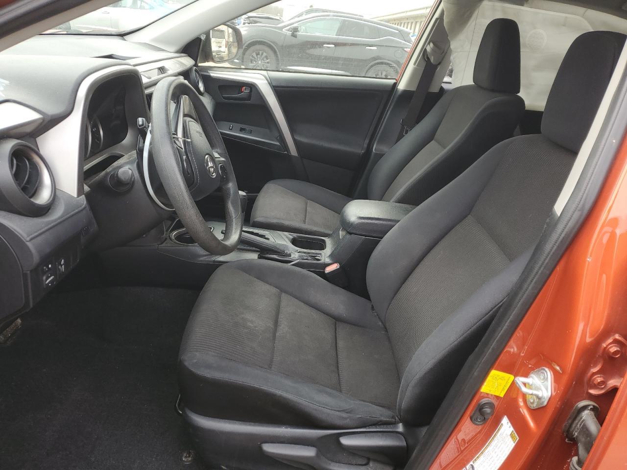 2016 TOYOTA RAV4 LE - Фото 7